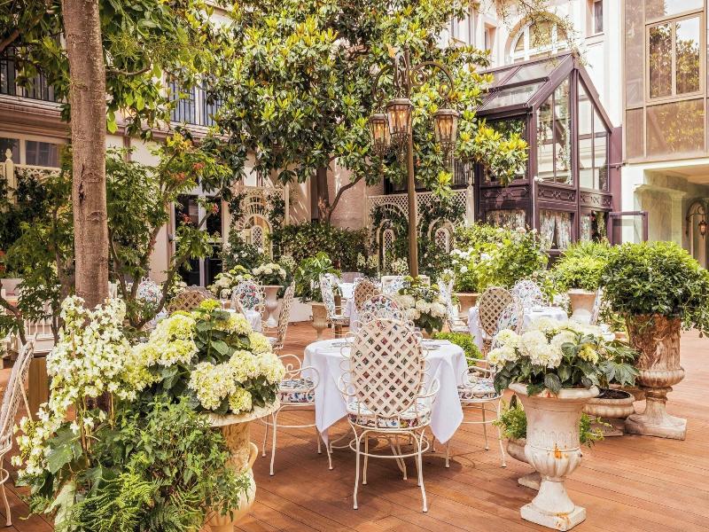 Renaissance Paris Le Parc Trocadero Hotel image