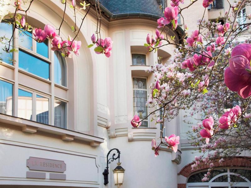 Renaissance Paris Le Parc Trocadero Hotel image
