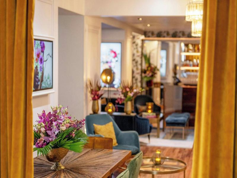 Renaissance Paris Le Parc Trocadero Hotel image