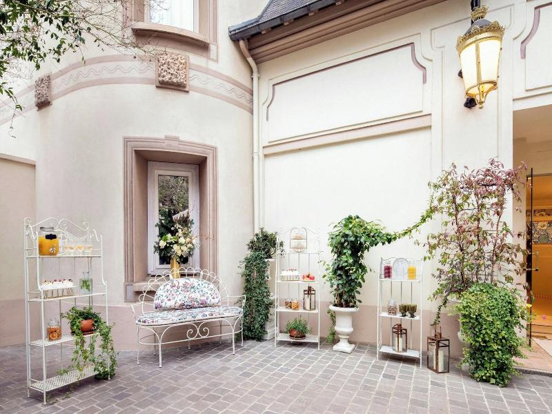 Renaissance Paris Le Parc Trocadero Hotel image
