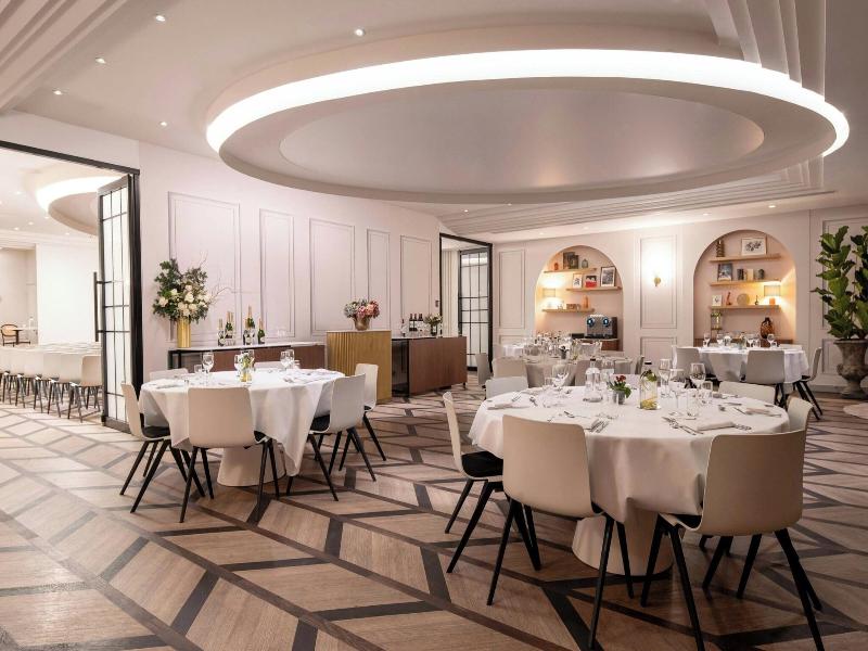 Renaissance Paris Le Parc Trocadero Hotel image