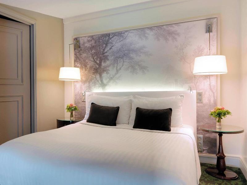 Renaissance Paris Le Parc Trocadero Hotel image