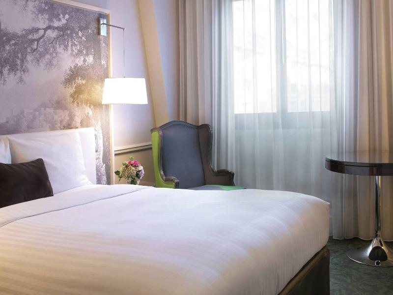Renaissance Paris Le Parc Trocadero Hotel image