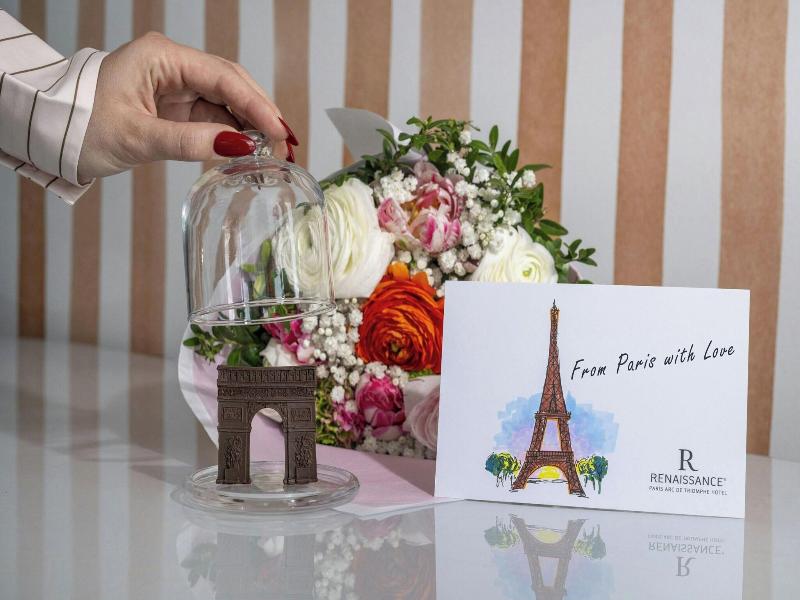 Renaissance Paris Arc de Triomphe image