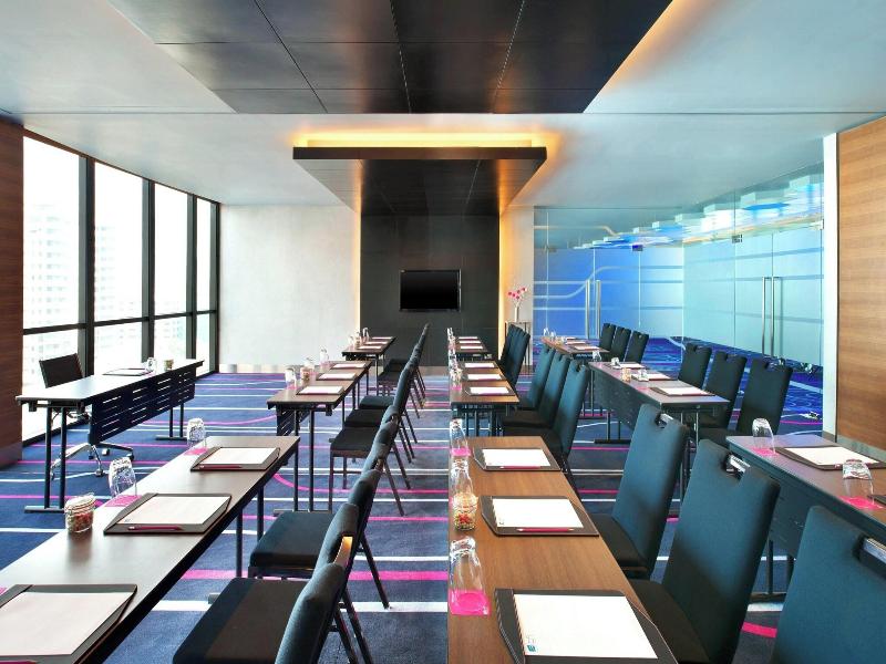 Aloft Bangkok - Sukhumvit 11 image