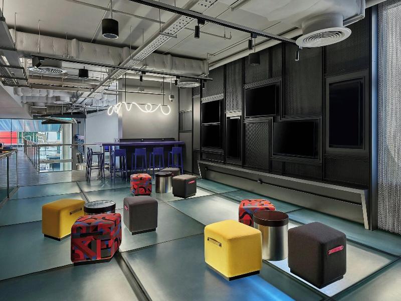Aloft Bangkok - Sukhumvit 11 image