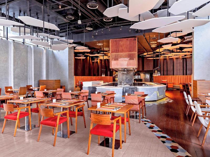Aloft Bangkok - Sukhumvit 11 image