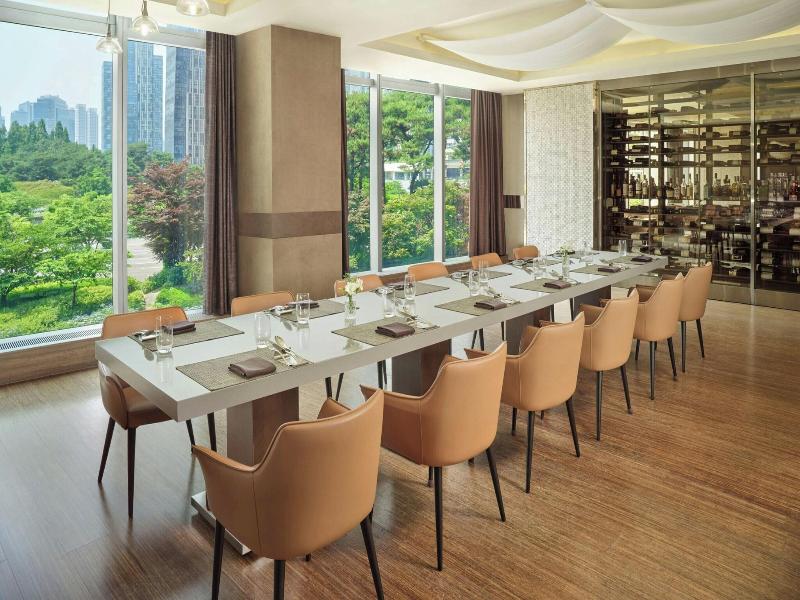 Sheraton Grand Incheon Hotel image