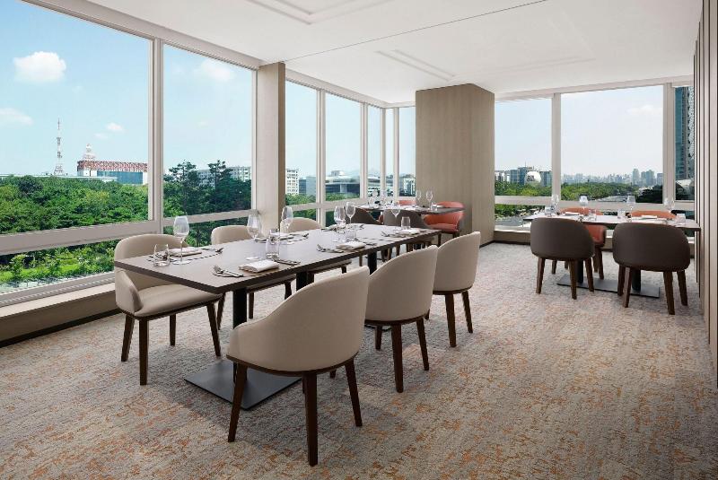 Yeouido Park Centre, Marriott Executive Apartments image