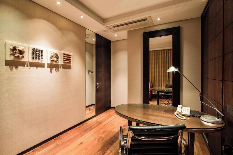 Yeouido Park Centre, Marriott Executive Apartments image