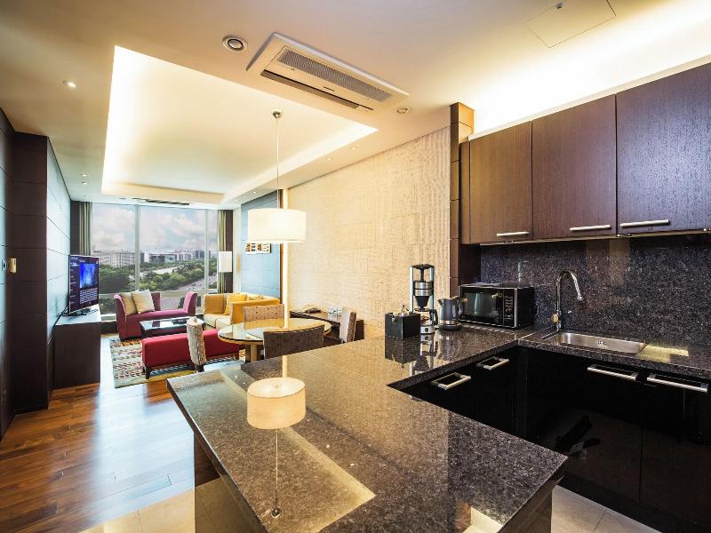 Yeouido Park Centre, Marriott Executive Apartments image