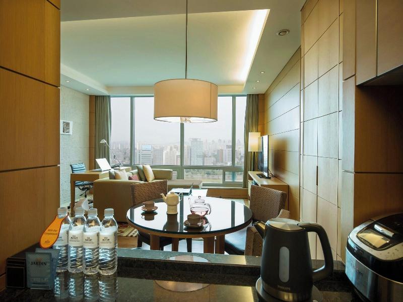 Yeouido Park Centre, Marriott Executive Apartments image