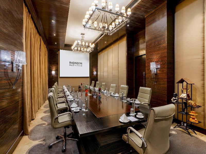 Radisson Blu Hotel New Delhi Paschim Vihar image
