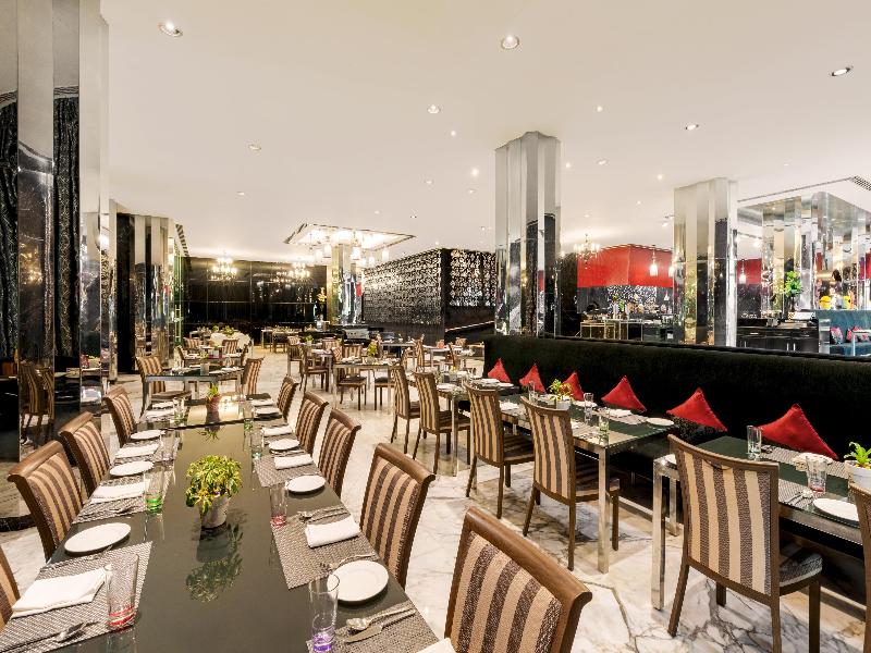 Radisson Blu Hotel New Delhi Paschim Vihar image