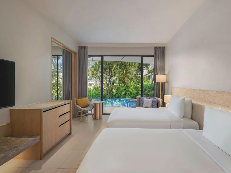 Le Méridien Phuket Mai Khao Beach Resort image