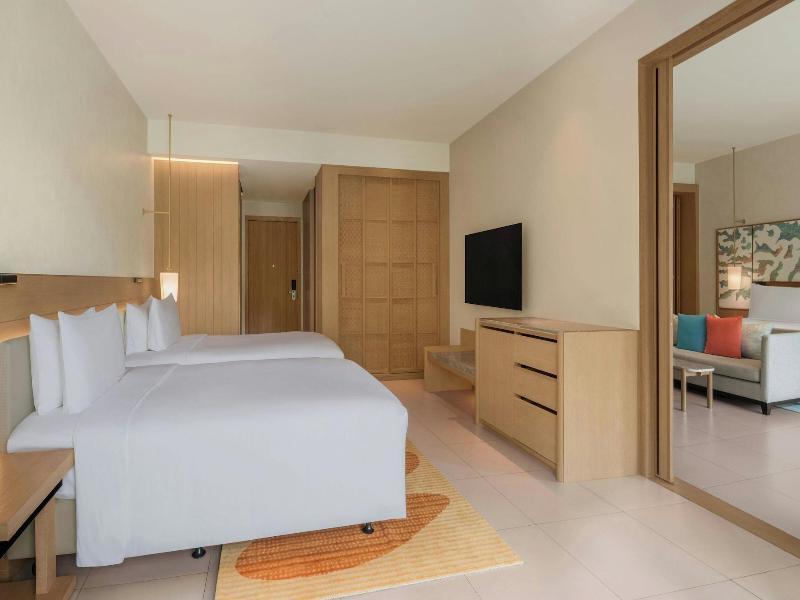 Le Méridien Phuket Mai Khao Beach Resort image