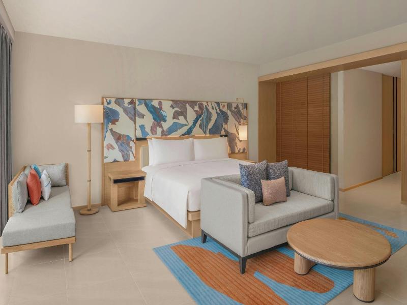 Le Méridien Phuket Mai Khao Beach Resort image