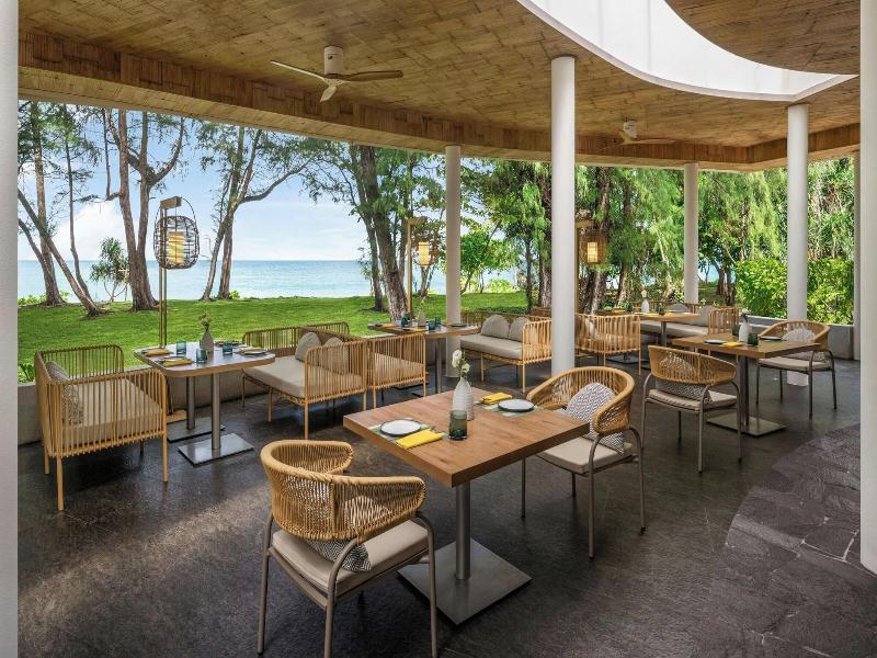 Le Méridien Phuket Mai Khao Beach Resort image
