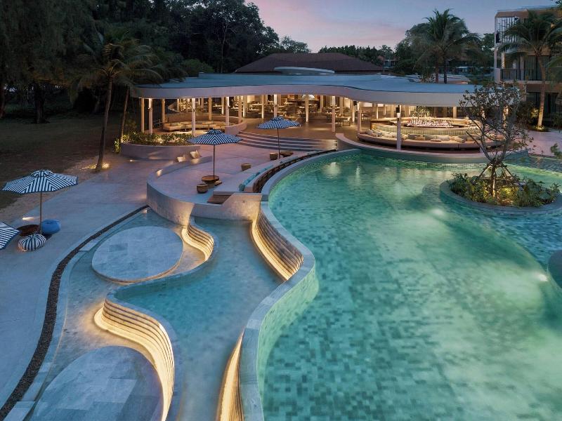 Le Méridien Phuket Mai Khao Beach Resort image