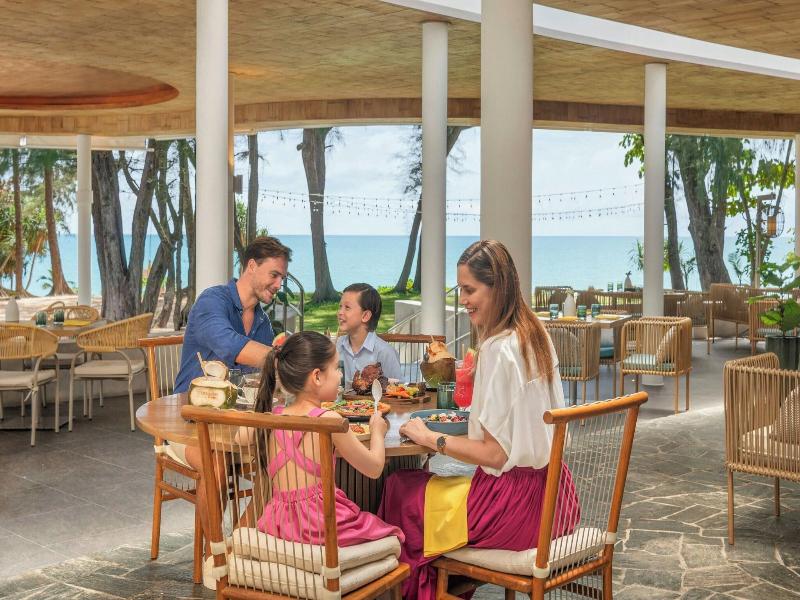 Le Méridien Phuket Mai Khao Beach Resort image