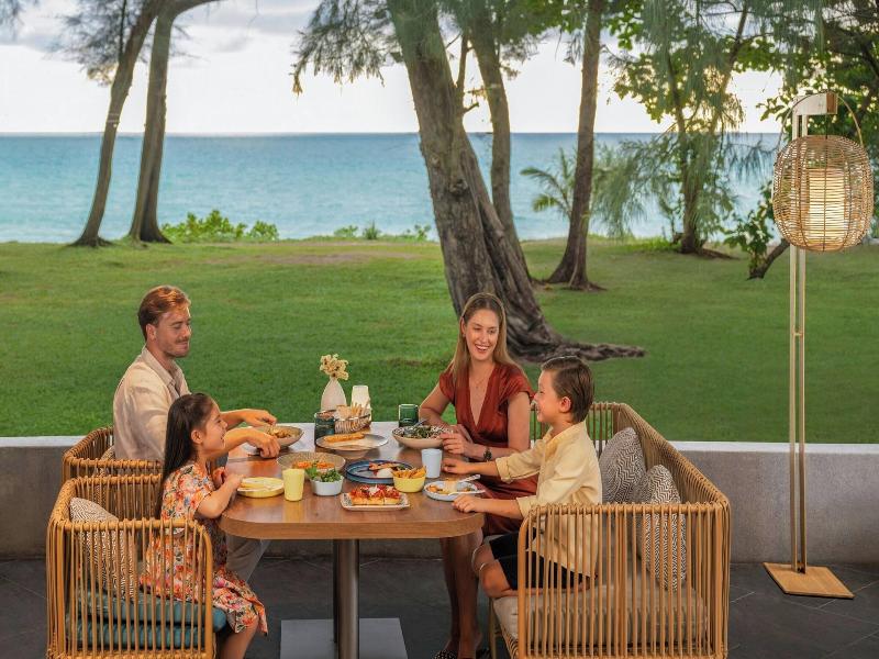 Le Méridien Phuket Mai Khao Beach Resort image