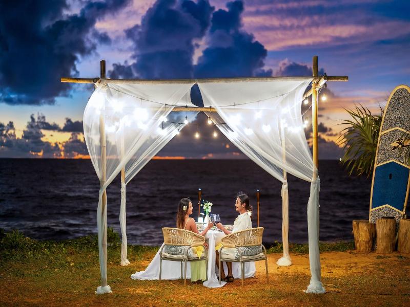 Le Méridien Phuket Mai Khao Beach Resort image