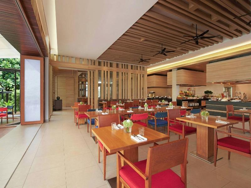 Le Méridien Phuket Mai Khao Beach Resort image