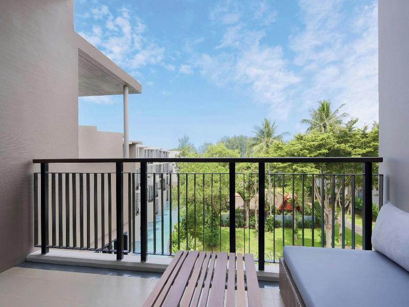 Le Méridien Phuket Mai Khao Beach Resort image
