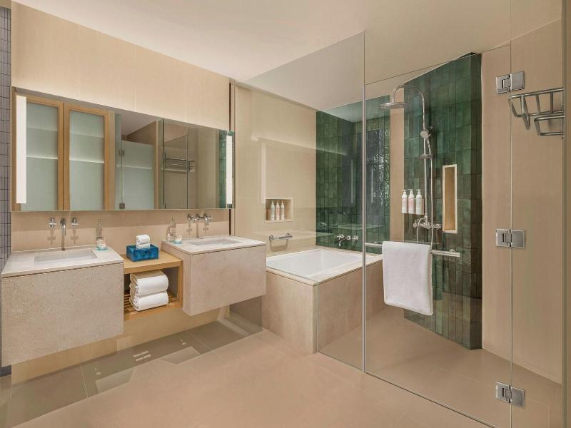 Le Méridien Phuket Mai Khao Beach Resort image