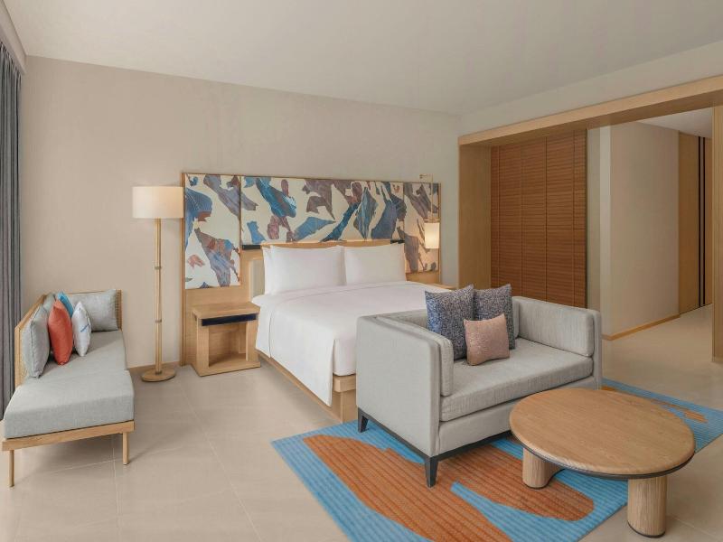 Le Méridien Phuket Mai Khao Beach Resort image