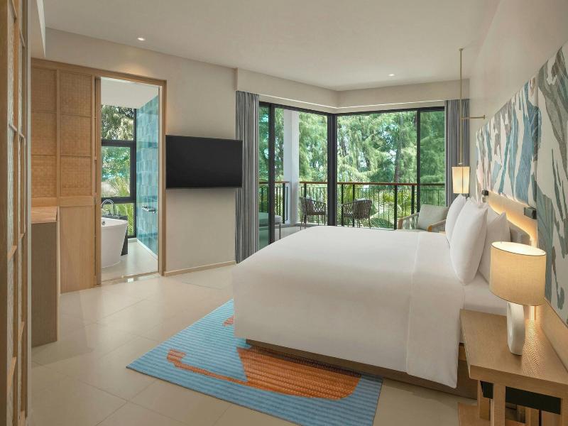 Le Méridien Phuket Mai Khao Beach Resort image