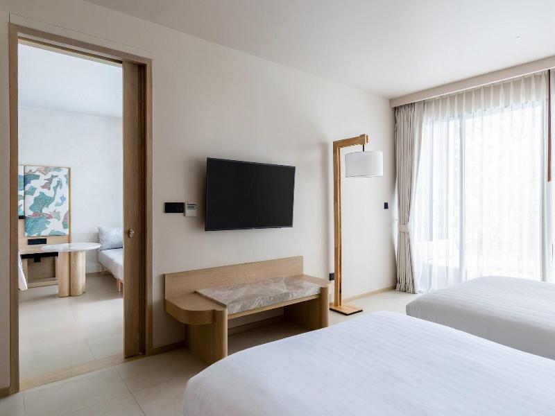 Le Méridien Phuket Mai Khao Beach Resort image
