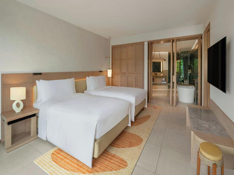 Le Méridien Phuket Mai Khao Beach Resort image
