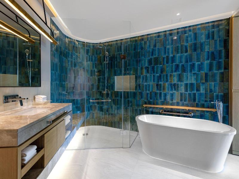 Le Méridien Phuket Mai Khao Beach Resort image