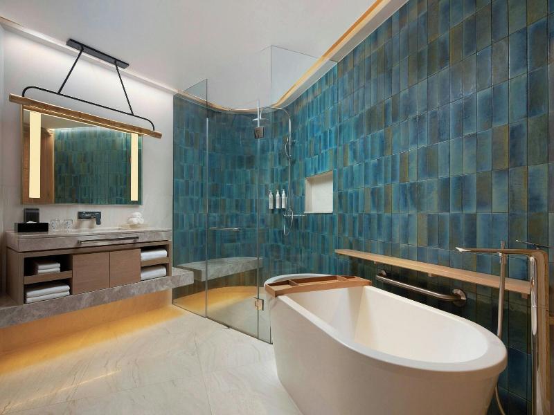 Le Méridien Phuket Mai Khao Beach Resort image