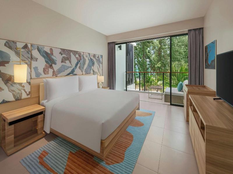 Le Méridien Phuket Mai Khao Beach Resort image