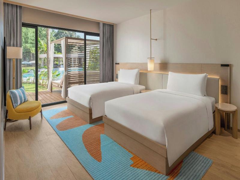 Le Méridien Phuket Mai Khao Beach Resort image