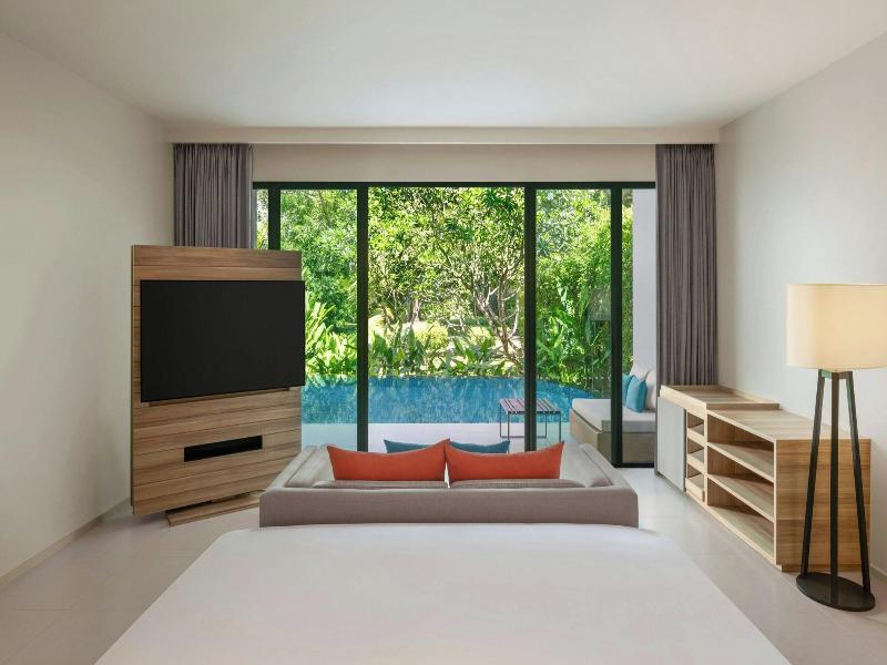 Le Méridien Phuket Mai Khao Beach Resort image