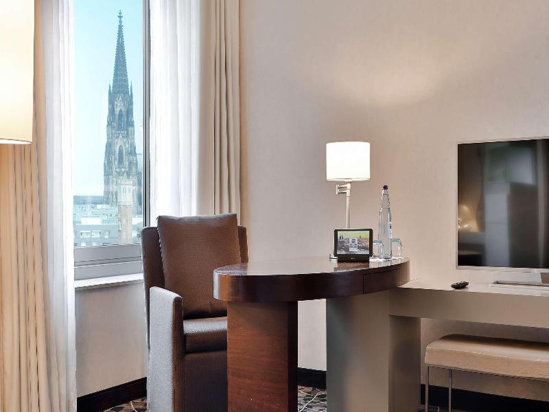 Dorint Hotel Am Heumarkt Köln image