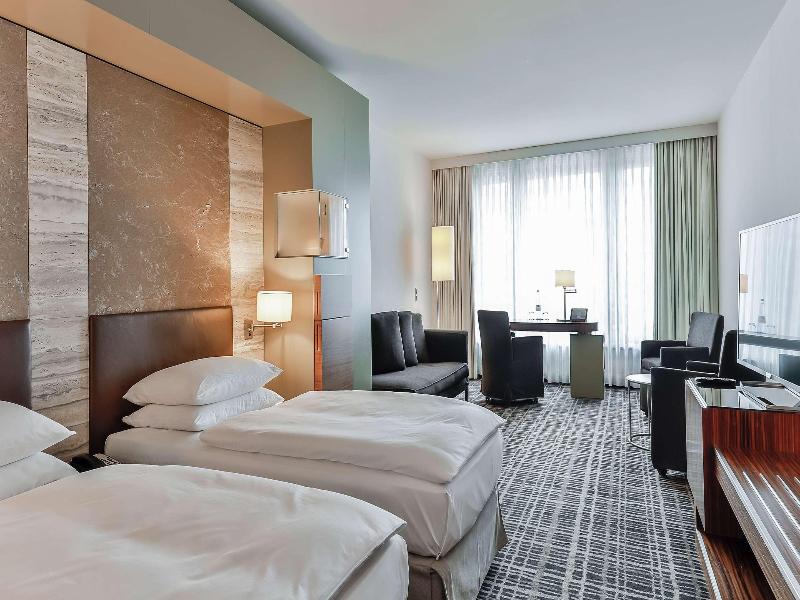 Dorint Hotel Am Heumarkt Köln image