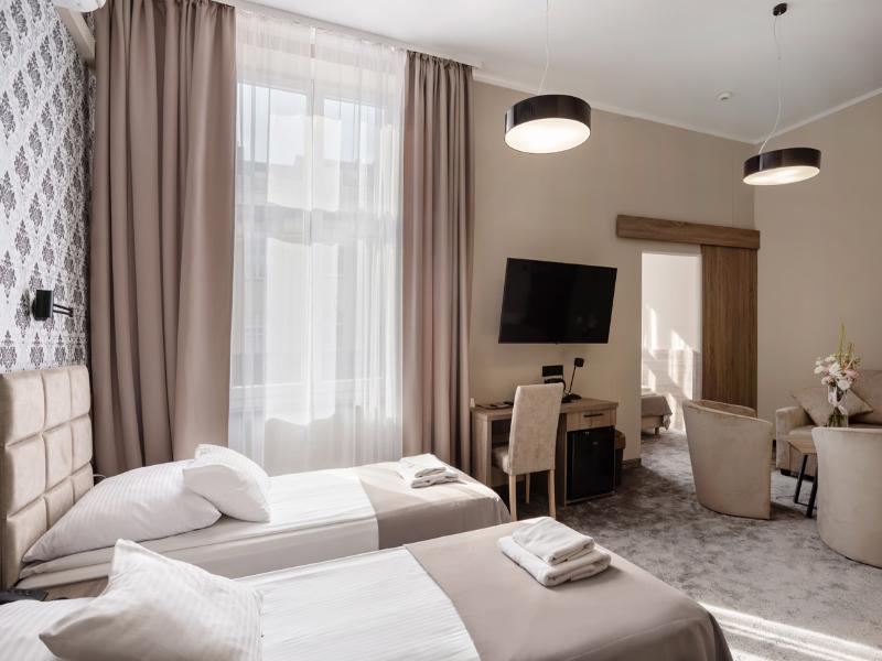 Maksymilian image