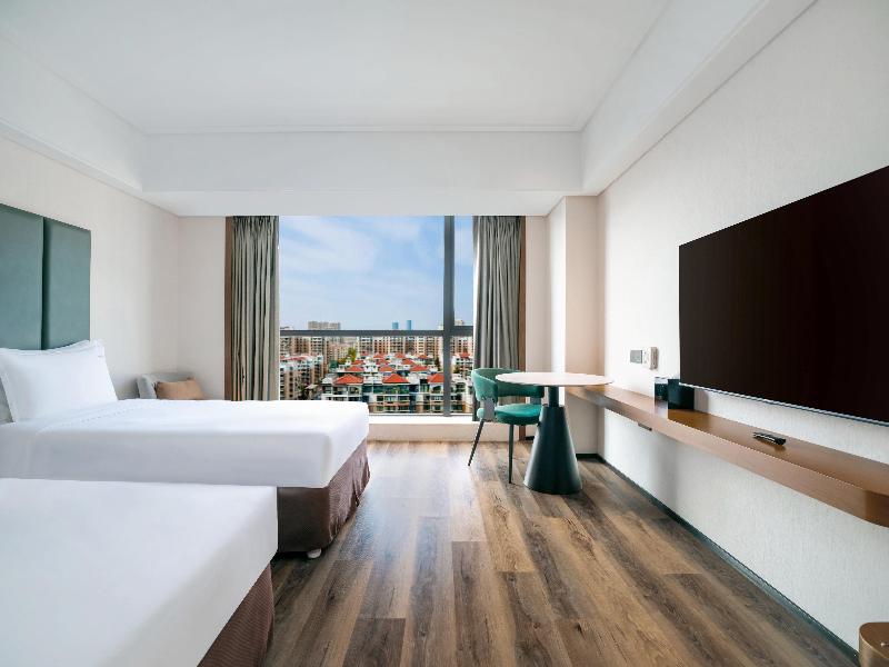 Holiday Inn City Centre Qingdao image