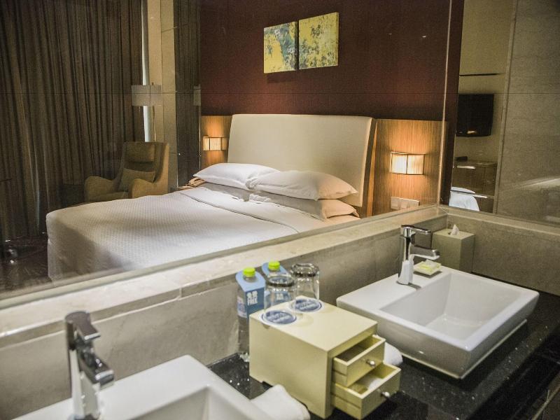 Four Points By Sheraton Qingdao Chengyang image