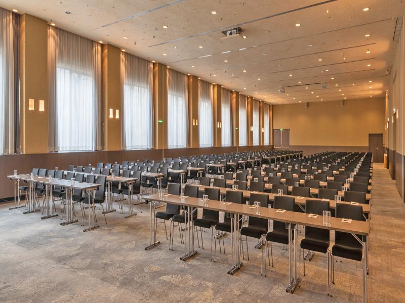 DoubleTree by Hilton Vienna Schonbrunn image