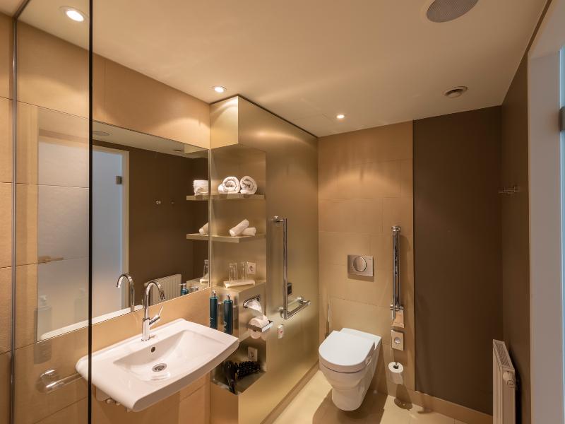 DoubleTree by Hilton Vienna Schonbrunn image