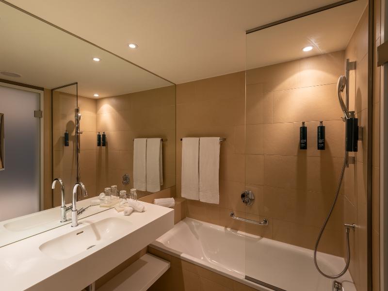 DoubleTree by Hilton Vienna Schonbrunn image