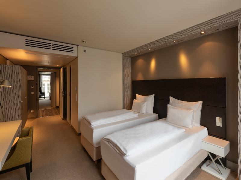DoubleTree by Hilton Vienna Schonbrunn image