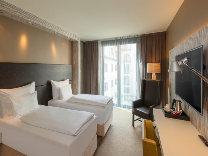 DoubleTree by Hilton Vienna Schonbrunn image