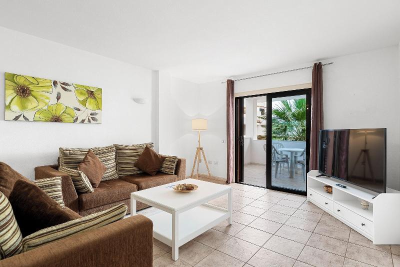 Paloma Beach Apartments  image