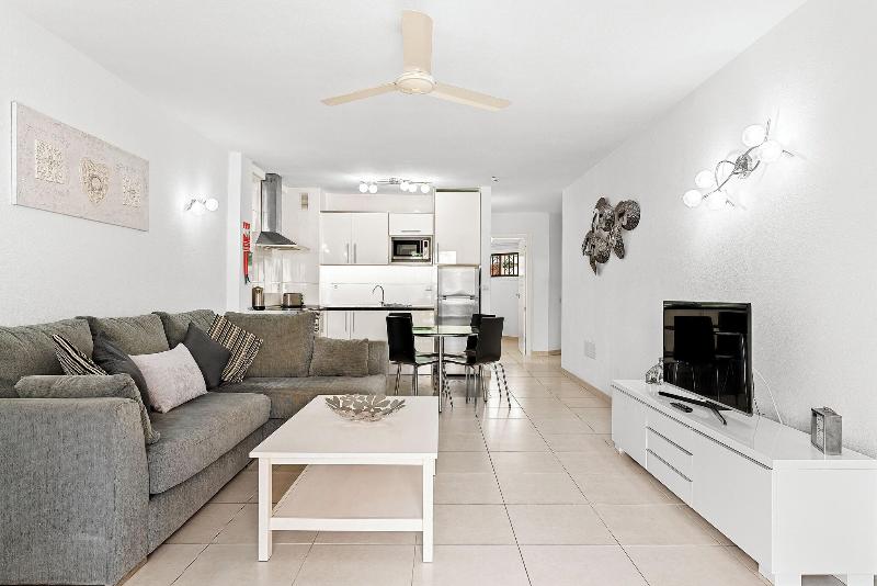 Paloma Beach Apartments  image